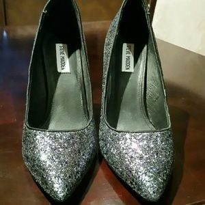 Closed toe High heels